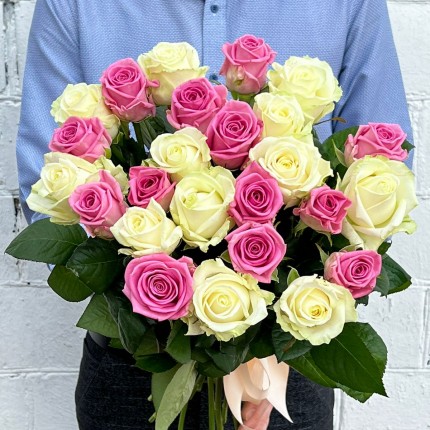 Букет из белых и розовых роз - купить с доставкой в Рязани