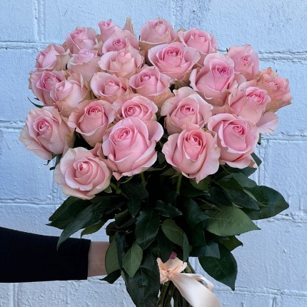 Букет из нежных розовых роз - купить с доставкой в Рязани