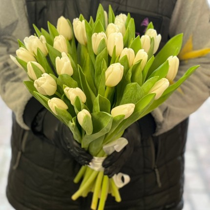 Букеты белых тюльпанов на 8 марта - купить с доставкой в Рязани